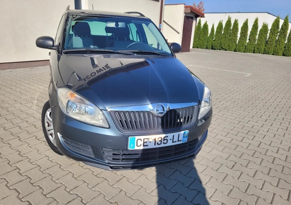 Skoda Fabia cena 15900 przebieg: 146000, rok produkcji 2014 z Ostrzeszów małe 16